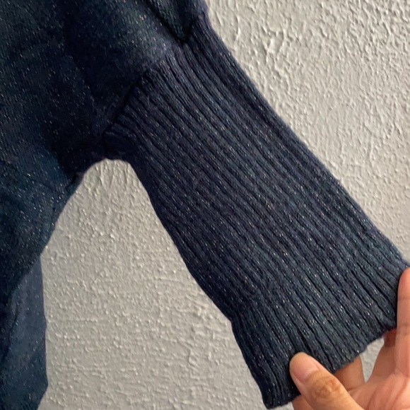 Sweater - Picture 4 of 6